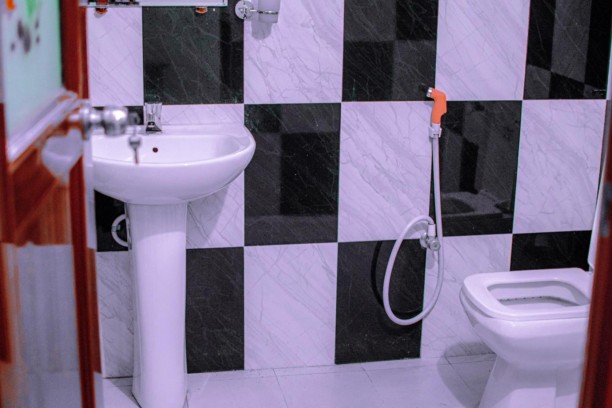 Tourist Holiday Inn Дамбула Екстериор снимка
